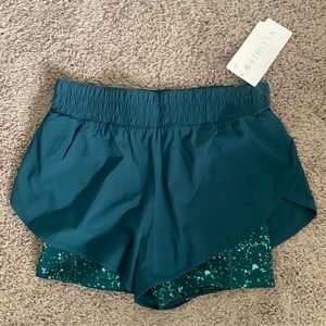 HIIT IT 2-IN-1 SHORT - Athleta Running Shorts